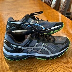 MEN’S ASICS KAYANO 22 SIZE 9.5 RUNNING SHOES
